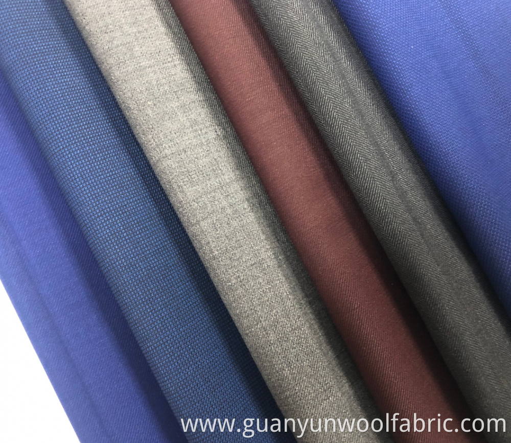 Worsted wool fabric